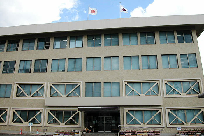 県域水道一体化を目指す県水道局がある県奈良総合庁舎＝2022年3月15日、奈良市法蓮町