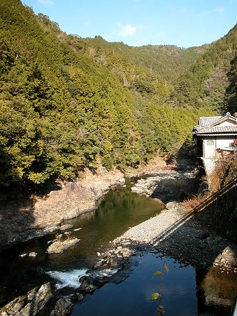 ダム建設が計画された紀伊丹生川＝2022年12月28日、和歌山県九度山町